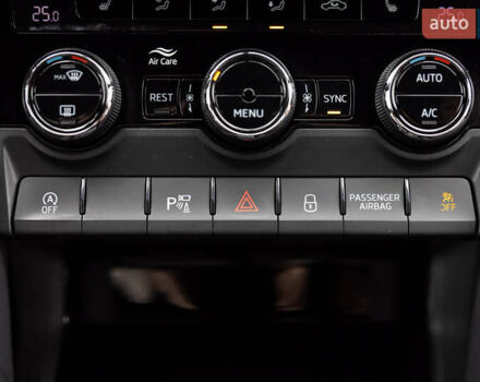 Черный Шкода Kodiaq, объемом двигателя 2 л и пробегом 228 тыс. км за 32800 $, фото 74 на Automoto.ua