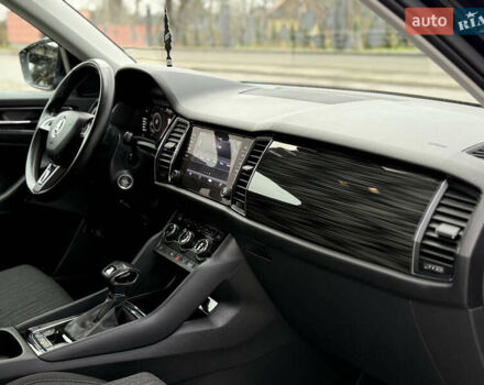 Черный Шкода Kodiaq, объемом двигателя 2 л и пробегом 237 тыс. км за 26555 $, фото 94 на Automoto.ua