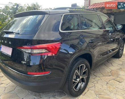 Черный Шкода Kodiaq, объемом двигателя 0 л и пробегом 165 тыс. км за 27100 $, фото 4 на Automoto.ua