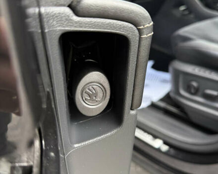 Черный Шкода Kodiaq, объемом двигателя 2 л и пробегом 175 тыс. км за 35499 $, фото 65 на Automoto.ua