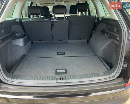 Черный Шкода Kodiaq, объемом двигателя 0 л и пробегом 165 тыс. км за 27100 $, фото 5 на Automoto.ua