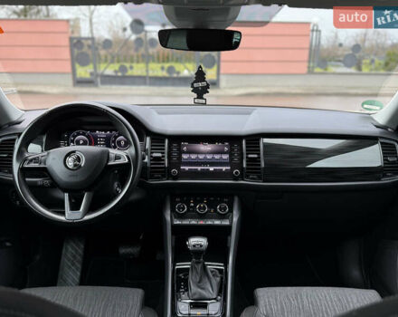 Черный Шкода Kodiaq, объемом двигателя 2 л и пробегом 237 тыс. км за 26555 $, фото 99 на Automoto.ua