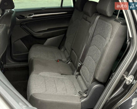 Черный Шкода Kodiaq, объемом двигателя 2 л и пробегом 237 тыс. км за 26555 $, фото 80 на Automoto.ua