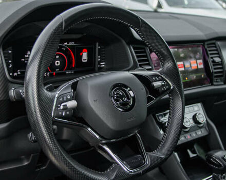 Чорний Шкода Kodiaq, об'ємом двигуна 0 л та пробігом 106 тис. км за 39003 $, фото 32 на Automoto.ua