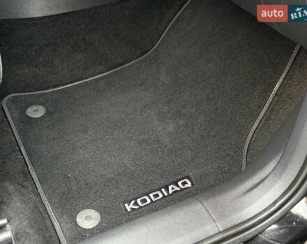 Черный Шкода Kodiaq, объемом двигателя 2 л и пробегом 237 тыс. км за 26555 $, фото 96 на Automoto.ua