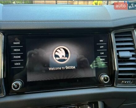 Шкода Kodiaq 2022 в Киеве на Automoto.ua Черный Шкода Kodiaq, объемом двигателя 1.97 л и пробегом 126 тыс. км за 36900 $, фото 70 на Automoto.ua
