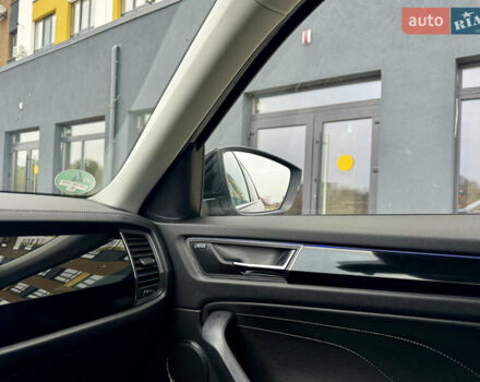 Черный Шкода Kodiaq, объемом двигателя 1.97 л и пробегом 132 тыс. км за 39900 $, фото 65 на Automoto.ua