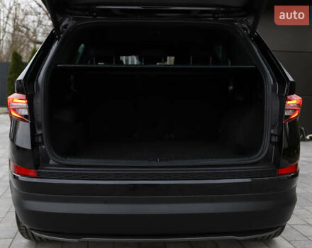 Черный Шкода Kodiaq, объемом двигателя 1.97 л и пробегом 50 тыс. км за 36899 $, фото 56 на Automoto.ua