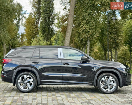 Шкода Kodiaq 2025 у Києві на Automoto.ua Чорний Шкода Kodiaq, об'ємом двигуна 2 л та пробігом 1 тис. км за 53333 $, фото 2 на Automoto.ua