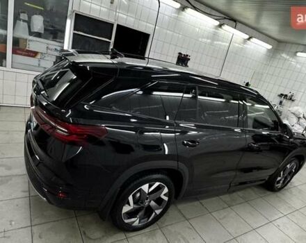 Черный Шкода Kodiaq, объемом двигателя 1.98 л и пробегом 1 тыс. км за 50000 $, фото 4 на Automoto.ua