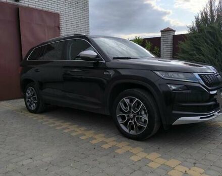 Черный Шкода Kodiaq, объемом двигателя 2 л и пробегом 288 тыс. км за 27700 $, фото 1 на Automoto.ua