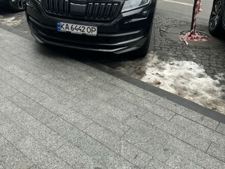 Черный Шкода Kodiaq, объемом двигателя 2 л и пробегом 210 тыс. км за 31500 $, фото 1 на Automoto.ua