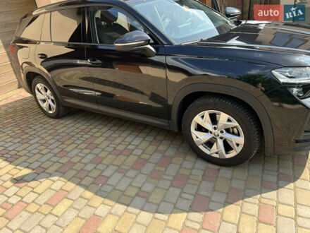 Шкода Kodiaq 2024 в Львове на Automoto.ua Черный Шкода Kodiaq, объемом двигателя 2 л и пробегом 22 тыс. км за 47468 $, фото 1 на Automoto.ua