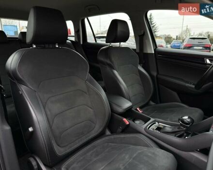 Коричневий Шкода Kodiaq, об'ємом двигуна 2 л та пробігом 100 тис. км за 28999 $, фото 68 на Automoto.ua