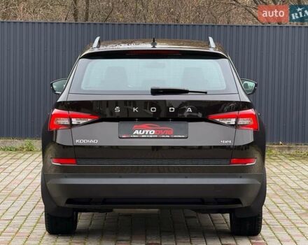 Коричневий Шкода Kodiaq, об'ємом двигуна 2 л та пробігом 100 тис. км за 28999 $, фото 4 на Automoto.ua