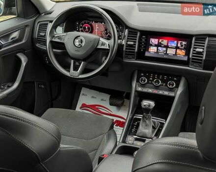 Коричневий Шкода Kodiaq, об'ємом двигуна 2 л та пробігом 100 тис. км за 28999 $, фото 65 на Automoto.ua