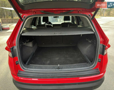 Красный Шкода Kodiaq, объемом двигателя 1.97 л и пробегом 231 тыс. км за 25500 $, фото 10 на Automoto.ua