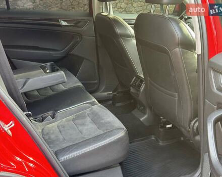 Красный Шкода Kodiaq, объемом двигателя 1.97 л и пробегом 231 тыс. км за 25500 $, фото 17 на Automoto.ua