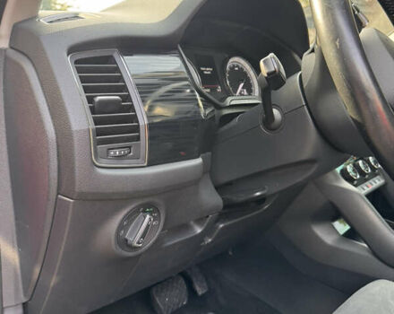 Красный Шкода Kodiaq, объемом двигателя 1.97 л и пробегом 231 тыс. км за 25500 $, фото 22 на Automoto.ua