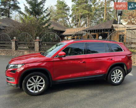 Красный Шкода Kodiaq, объемом двигателя 1.97 л и пробегом 231 тыс. км за 25500 $, фото 3 на Automoto.ua