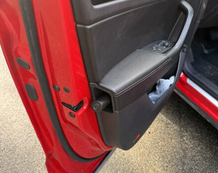 Красный Шкода Kodiaq, объемом двигателя 1.97 л и пробегом 231 тыс. км за 25500 $, фото 16 на Automoto.ua