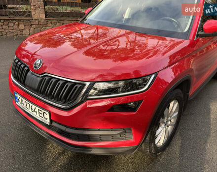 Красный Шкода Kodiaq, объемом двигателя 1.97 л и пробегом 231 тыс. км за 25500 $, фото 2 на Automoto.ua
