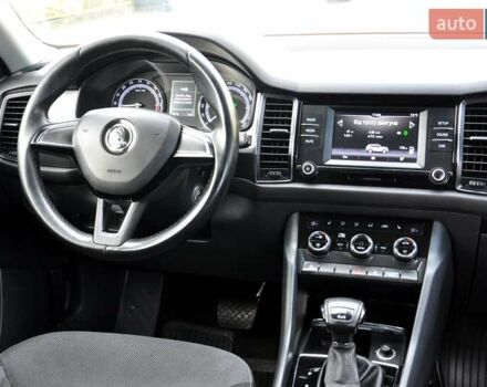 Шкода Kodiaq, об'ємом двигуна 1.97 л та пробігом 205 тис. км за 19500 $, фото 31 на Automoto.ua