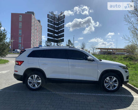 Шкода Kodiaq, объемом двигателя 1.97 л и пробегом 203 тыс. км за 25100 $, фото 5 на Automoto.ua