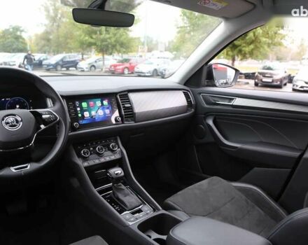 Шкода Kodiaq 2023 в Киеве на Automoto.ua Шкода Kodiaq, объемом двигателя 2 л и пробегом 90 тыс. км за 39900 $, фото 13 на Automoto.ua