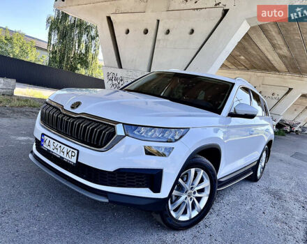 Шкода Kodiaq 2023 в Киеве на Automoto.ua Шкода Kodiaq, объемом двигателя 1.97 л и пробегом 80 тыс. км за 37997 $, фото 14 на Automoto.ua