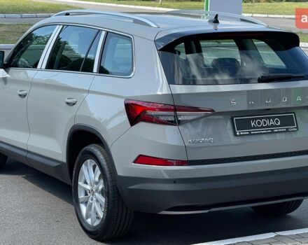 Шкода Kodiaq 2023 у Днепре (Днепропетровске) на Automoto.ua Шкода Kodiaq, об'ємом двигуна 1.97 л та пробігом 0 тис. км за 42997 $, фото 2 на Automoto.ua