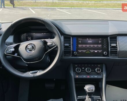 Шкода Kodiaq 2023 у Днепре (Днепропетровске) на Automoto.ua Шкода Kodiaq, об'ємом двигуна 1.97 л та пробігом 0 тис. км за 42997 $, фото 39 на Automoto.ua