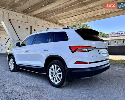 Шкода Kodiaq 2023 в Киеве на Automoto.ua Шкода Kodiaq, объемом двигателя 1.97 л и пробегом 80 тыс. км за 37997 $, фото 6 на Automoto.ua