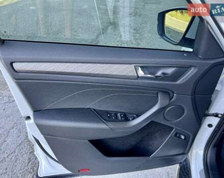 Шкода Kodiaq 2023 в Киеве на Automoto.ua Шкода Kodiaq, объемом двигателя 1.97 л и пробегом 80 тыс. км за 37997 $, фото 33 на Automoto.ua