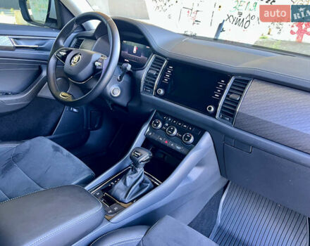 Шкода Kodiaq 2023 в Киеве на Automoto.ua Шкода Kodiaq, объемом двигателя 1.97 л и пробегом 80 тыс. км за 37997 $, фото 40 на Automoto.ua