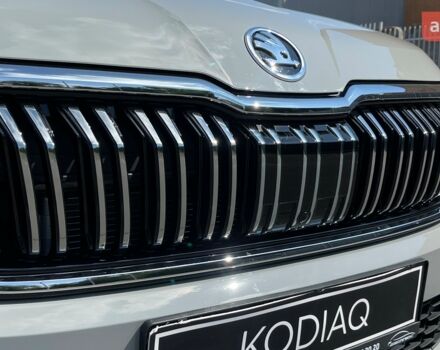 Шкода Kodiaq 2023 у Днепре (Днепропетровске) на Automoto.ua Шкода Kodiaq, об'ємом двигуна 1.97 л та пробігом 0 тис. км за 42997 $, фото 17 на Automoto.ua