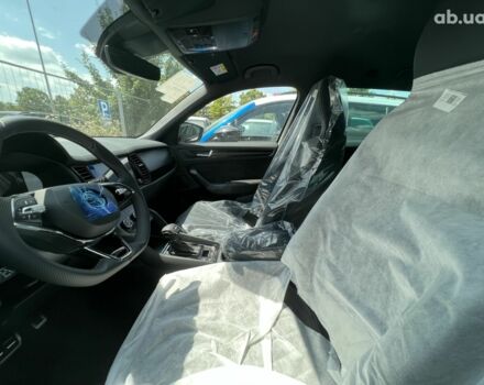 Шкода Kodiaq 2023 в Киеве на Automoto.ua Шкода Kodiaq, объемом двигателя 2 л и пробегом 0 тыс. км за 55318 $, фото 10 на Automoto.ua