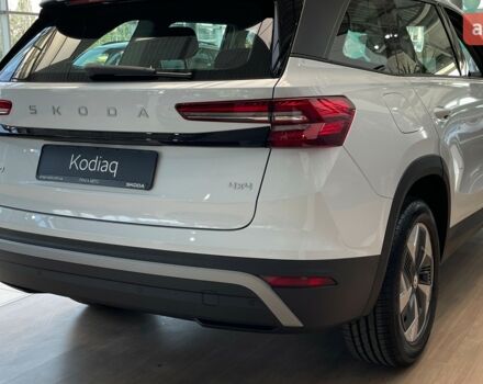 купити нове авто Шкода Kodiaq 2024 року від офіційного дилера Прага Авто на Кільцевій Шкода фото
