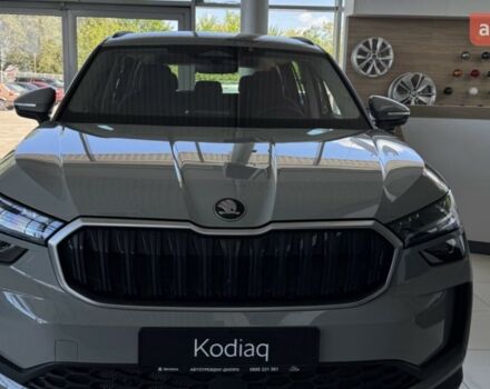 Шкода Kodiaq 2025 в Днепре (Днепропетровске) на Automoto.ua Шкода Kodiaq, объемом двигателя 1.97 л и пробегом 0 тыс. км за 49394 $, фото 1 на Automoto.ua
