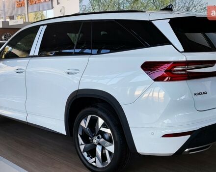 Шкода Kodiaq 2025 в Днепре (Днепропетровске) на Automoto.ua Шкода Kodiaq, объемом двигателя 1.98 л и пробегом 0 тыс. км за 47042 $, фото 2 на Automoto.ua
