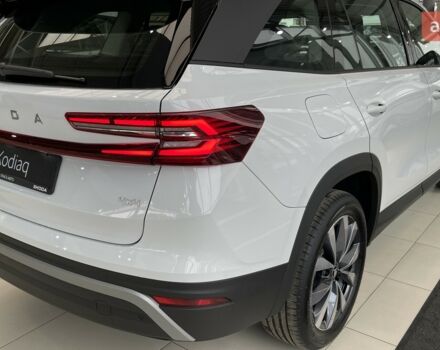 Шкода Kodiaq 2025 в Киеве на Automoto.ua Шкода Kodiaq, объемом двигателя 1.97 л и пробегом 0 тыс. км за 46473 $, фото 10 на Automoto.ua