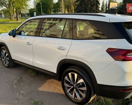 Шкода Kodiaq 2025 в Киеве на Automoto.ua Шкода Kodiaq, объемом двигателя 1.97 л и пробегом 0 тыс. км за 45871 $, фото 6 на Automoto.ua