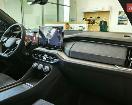 Шкода Kodiaq 2025 у Кропивницькому (Кіровограді) на Automoto.ua Шкода Kodiaq, об'ємом двигуна 1.98 л та пробігом 0 тис. км за 50362 $, фото 47 на Automoto.ua