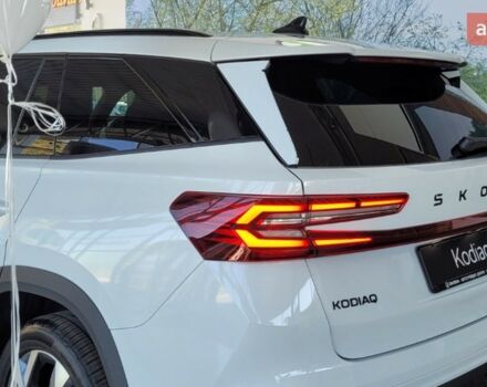 Шкода Kodiaq 2025 в Днепре (Днепропетровске) на Automoto.ua Шкода Kodiaq, объемом двигателя 1.98 л и пробегом 0 тыс. км за 47042 $, фото 4 на Automoto.ua