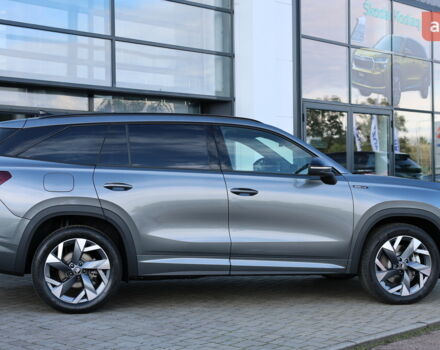 Шкода Kodiaq 2025 у Тернополі на Automoto.ua Шкода Kodiaq, об'ємом двигуна 1.98 л та пробігом 0 тис. км за 49145 $, фото 5 на Automoto.ua