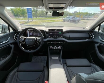 Шкода Kodiaq 2025 в Днепре (Днепропетровске) на Automoto.ua Шкода Kodiaq, объемом двигателя 1.98 л и пробегом 0 тыс. км за 40557 $, фото 4 на Automoto.ua