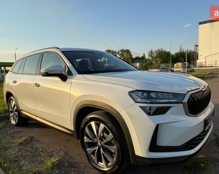 Шкода Kodiaq 2025 в Киеве на Automoto.ua Шкода Kodiaq, объемом двигателя 1.97 л и пробегом 0 тыс. км за 45871 $, фото 3 на Automoto.ua