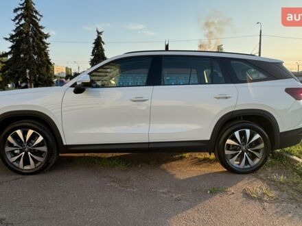 Шкода Kodiaq 2025 в Киеве на Automoto.ua Шкода Kodiaq, объемом двигателя 1.97 л и пробегом 0 тыс. км за 45871 $, фото 1 на Automoto.ua