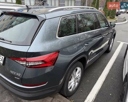 Серый Шкода Kodiaq, объемом двигателя 1.97 л и пробегом 214 тыс. км за 23999 $, фото 5 на Automoto.ua