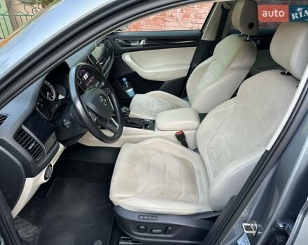 Серый Шкода Kodiaq, объемом двигателя 1.97 л и пробегом 230 тыс. км за 24500 $, фото 17 на Automoto.ua